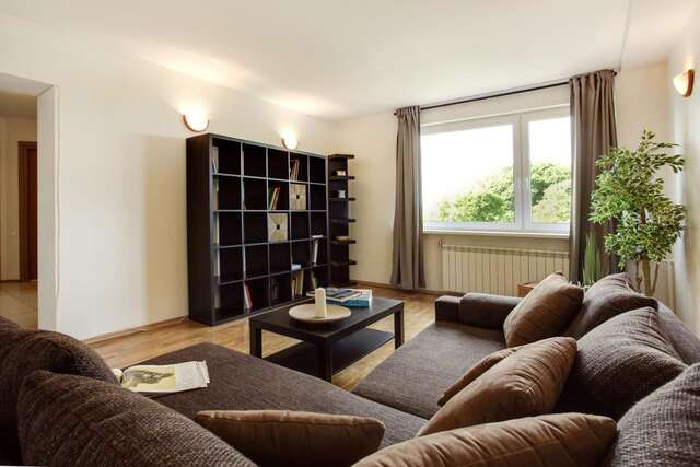 Апартаменты Cosy & Spacious apartment in Artistic District by Houseys Вильнюс-3