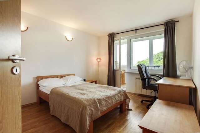 Апартаменты Cosy & Spacious apartment in Artistic District by Houseys Вильнюс-74